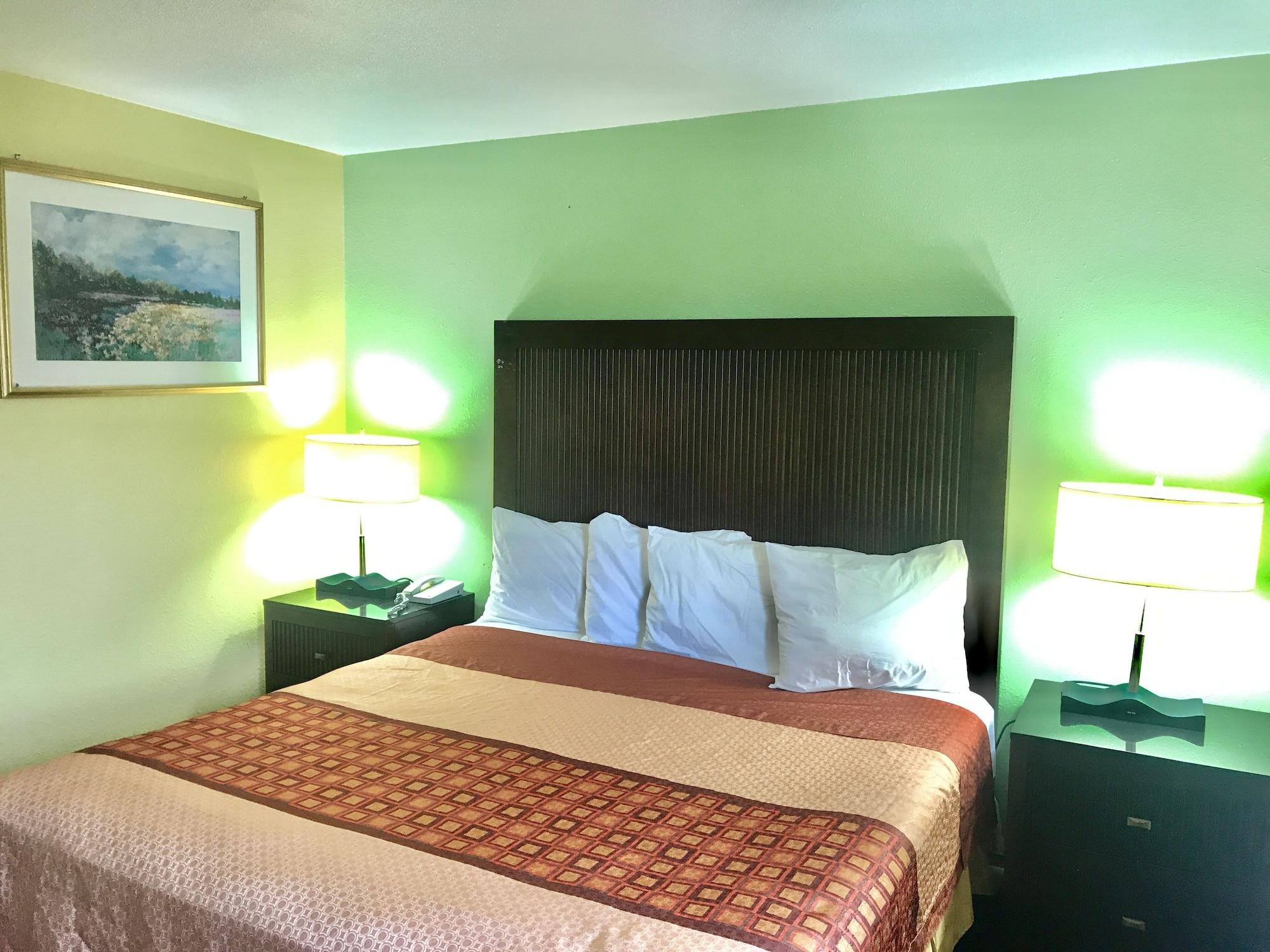 Travelers Inn Medford Exterior photo