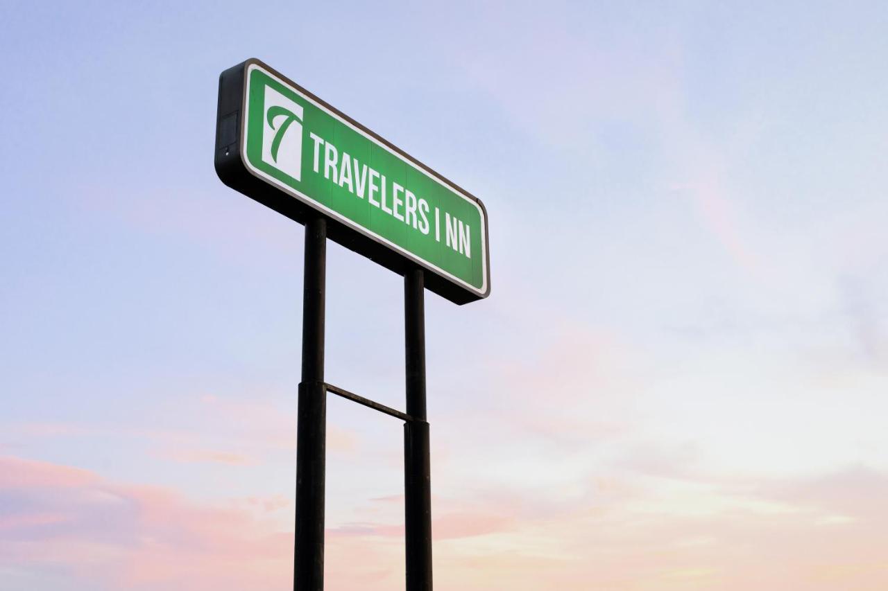 Travelers Inn Medford Exterior photo
