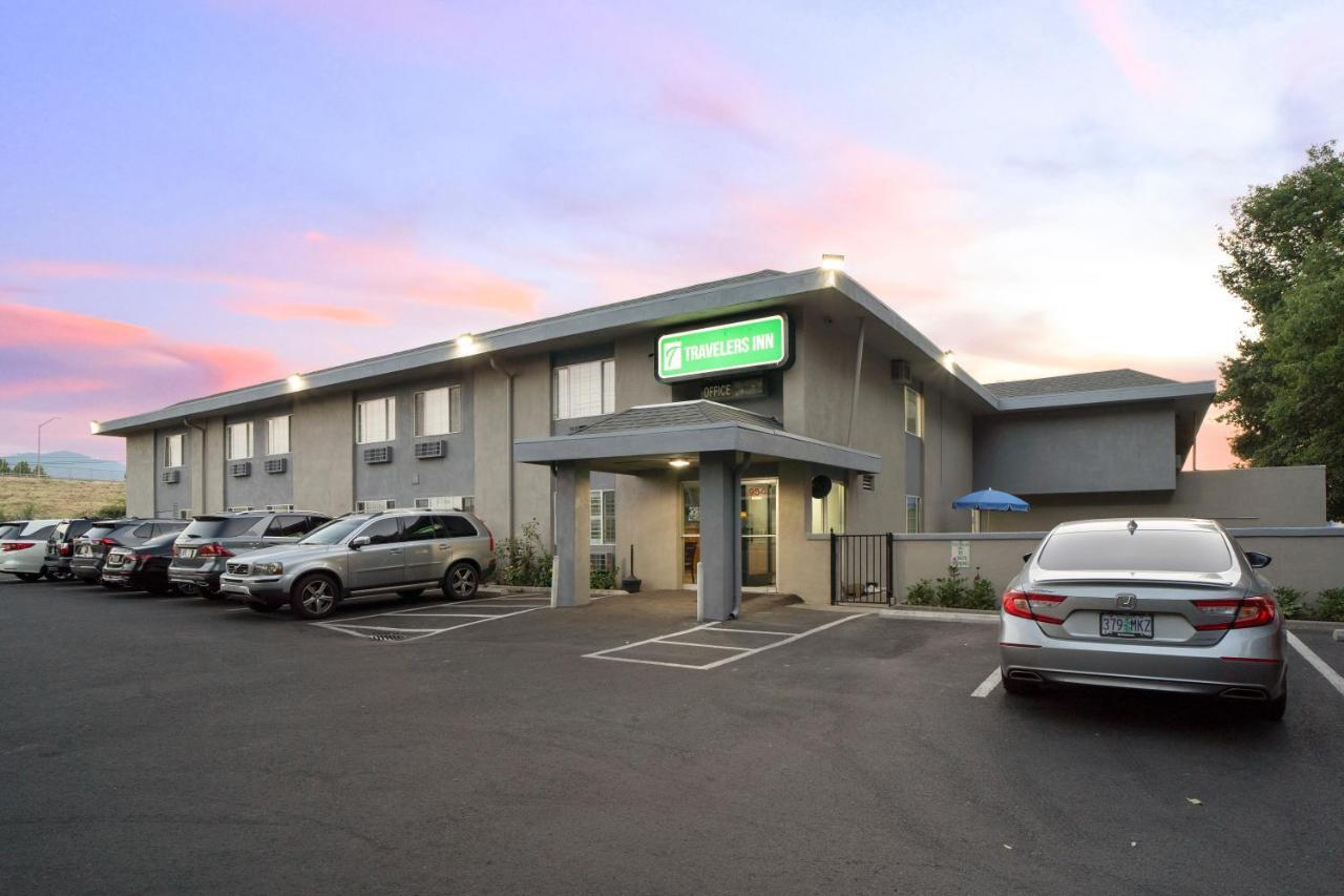 Travelers Inn Medford Exterior photo
